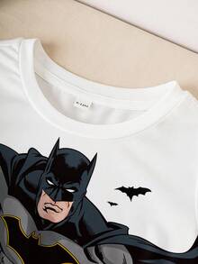 BATMAN X SHEIN Áo thun ngắn tay in hình hoạt hình cho bé trai, kiểu dáng thường ngày, đa năng. - trắng - Xem 3