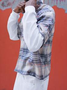 BelSigned BelSigned 男士格子印花前开襟纽扣口袋休闲长袖衬衫 - 卡其色 - 查看 3