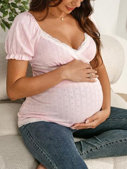 SHEIN Pijama corto de mujer con ribete de encaje, estilo femenino rosa, ribete de encaje, mangas abultadas, ajuste ceñido, suave y amigable con la piel, adecuado para la lactancia