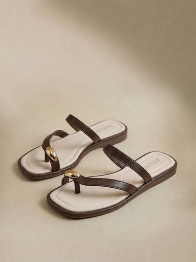 Arave Sandalias de dedo de suela blanda para mujer XIXITIAO, versátiles sandalias de unicolor tipo chanclas para la playa, estilo minimalista francés con punta cuadrada plana, ligeras y cómodas, adecuadas para la playa/exterior/fiesta