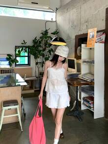 K-Vae Bộ trang phục thường ngày dành cho nữ: Áo hai dây thêu và chân váy ngắn. - trắng - Xem 4