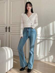 DAZY Áo kiểu nữ cổ chữ V tay dài cài cúc thanh lịch - Màu be - Xem 6