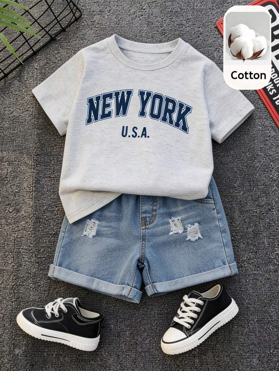 SHEIN Set de 2 piezas Unisex para bebé niño/niña con camiseta de manga corta con gráfico de lema casual y cute, y pantalones cortos de mezclilla desgastados, conjunto de ropa de calle para bebé - Gris - Ver 1