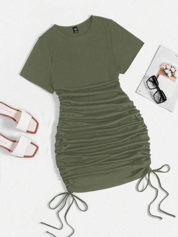 Vestido ajustado de manga corta con cordón y pliegues en color liso para uso diario y casual para mujeres de talla grande - Verde militar - Ver 1