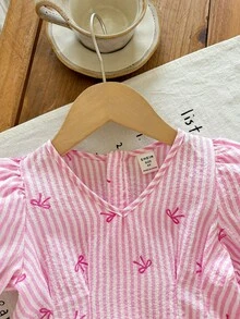 SHEIN 2件套女童条纹蝴蝶结V领泡泡袖休闲衬衫和裤子套装 - 淺粉色 - 查看 5
