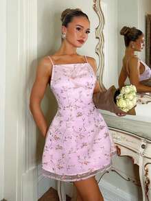 SHEIN 优雅浪漫风格浅粉色刺绣花卉吊带迷你连衣裙，窄腰喇叭下摆，适合生日派对、春季郊游、校园活动、宴会、花园、约会、音乐节等场合。 - 粉色 - 查看 7