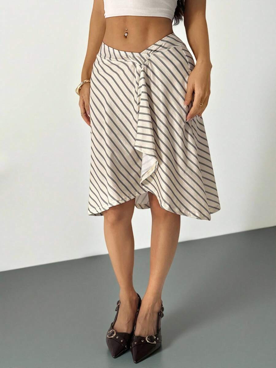 SHEIN PETITE 女士时尚优雅黄色条纹不对称超低腰斜裁及膝修身喇叭裙，适合度假和日常穿着