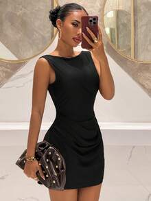 Slaydiva 2025 Neues ärmelloses Minikleid mit V-Ausschnitt, geraffter Taille, offenem Rücken und Perlenkette-Dekor, elastischer Satin, Braun, geeignet für Geburtstags-Party, Cocktail, Valentinstag, Halloween, Weihnachten, Hochzeit - Schwarz - Übersicht 2
