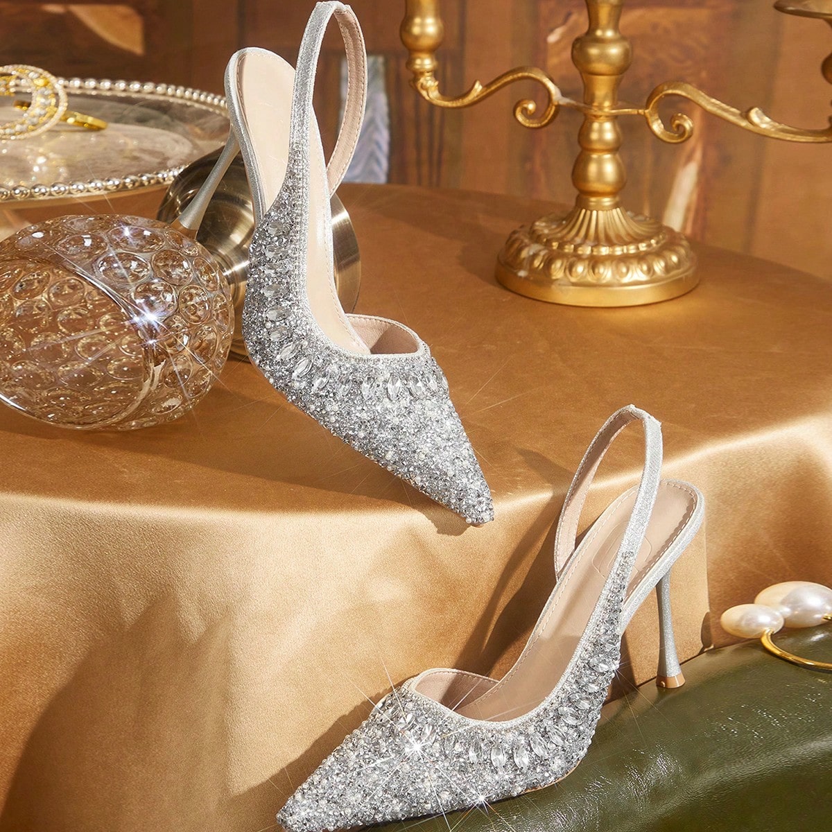 Zapatos de mujer plateados de nueva moda con punta, tacón de aguja, elevación trasera, con cristales brillantes, sexy para banquetes, fiestas y club
