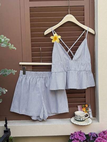 Comfortcana Bộ đồ nữ dệt màu xanh dương, kiểu dáng thường ngày.