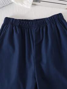 SHEIN Mirajuku Bộ 3 món cho bé trai tuổi thiếu niên: Áo sơ mi trắng phối họa tiết hoa tương phản, quần trắng ống rộng phối họa tiết tương phản và khăn quàng cổ. - Màu xanh hải quân - Xem 3