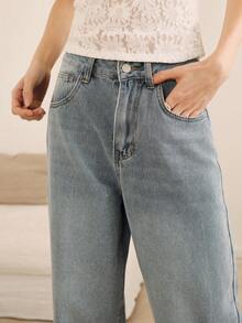 Jeans rectos de talle alto con bolsillos traseros en forma de corazón en contraste - Lavado ligero - Ver 5