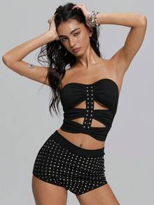 TypaGal Damen einfarbiges Nieten Design Ausschnitt Plissee Bandeau Sexy Top - Schwarz - Übersicht 5