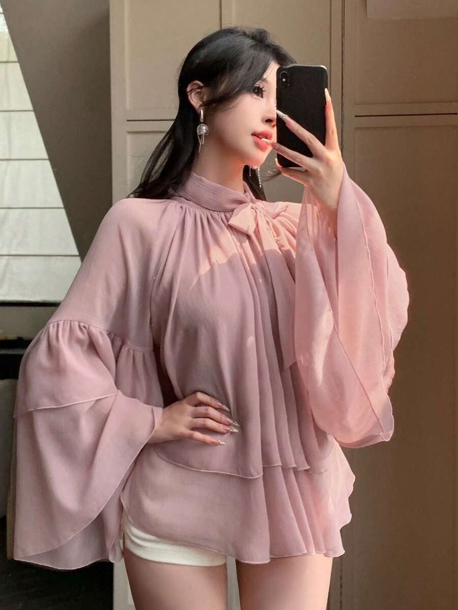 DAZY Áo kiểu nữ mùa hè thanh lịch, tay bồng, cổ buộc dây, chất liệu chiffon, dáng rộng, có bèo nhún, tay loe. - Hồng - Xem 1