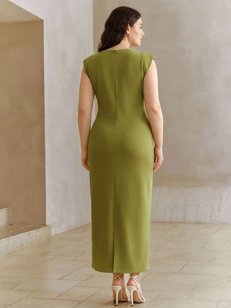 Plus Size Women's Spring Elegant Sleeveless Metal Shell Decor Fitted Long Dress, Green