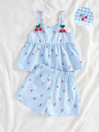 SHEIN Vintaside Kids 女童蓝色格子樱桃印花吊带背心和短裤套装，清爽舒适的夏季服装