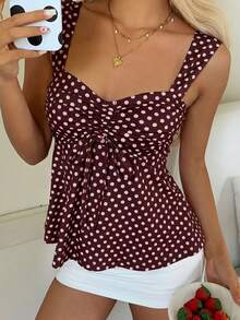 SHEIN CovetEZ Bộ sưu tập thời trang nữ Xuân/Hè 2026: Áo kiểu/áo ba lỗ chấm bi nâu dễ thương, thoải mái, đa năng, có bèo nhún và dây rút. - màu nâu - Xem 4