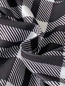 Bộ đồ mặc nhà tay ngắn cổ tròn in họa tiết tối giản dành cho thanh thiếu niên (nam). - màu đen - Xem 6