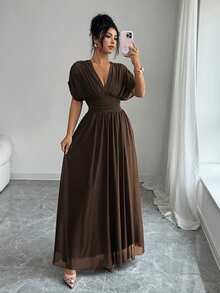 SHEIN Elenzya 女士弹力网纱面料连衣裙，内衬弹力面料，腰部褶裥设计，可调节腰围，A字廓形，落肩短袖，后背蝴蝶结系带，防滑肩带，及踝长裙，安哥拉红，优雅复古法式风格，适合通勤、商务、度假、休闲、简约百搭、下午茶、派对等场合，春夏新品 - 棕色 - 查看 6