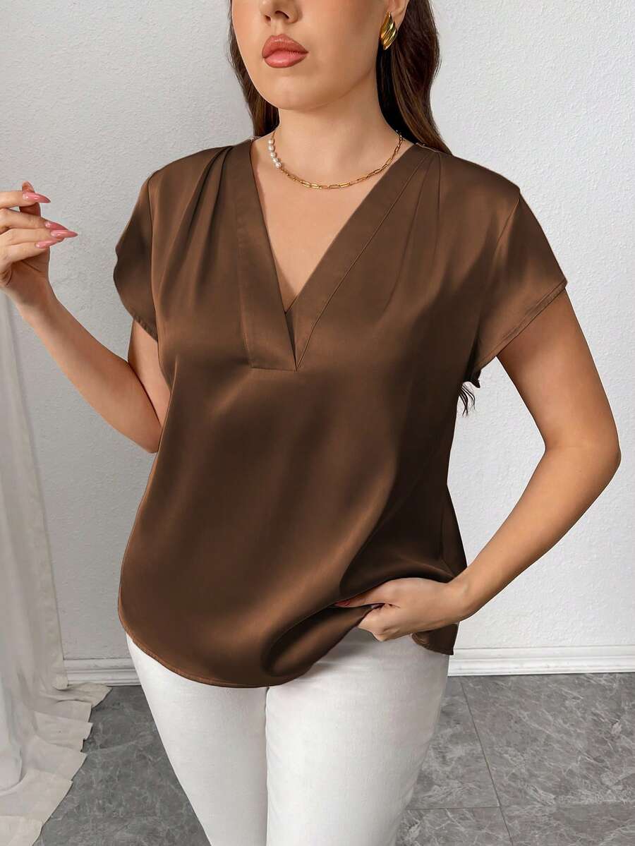 Elenzga 大码女式休闲宽松度假通勤纯色缎面V领褶皱肩蝙蝠袖衬衫,春夏款 - 棕色 - 查看 1