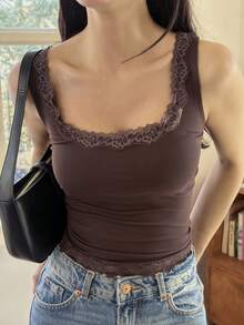 DAZY 棕色蕾絲拼接鏤空細肩帶背心女款，休閒街頭風，音樂節、婚禮、情人節外出上衣 - 棕色 - 查看 8