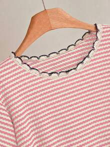 SHEIN Cosyjoi Plus Size Women Summer Casual Striped Loose Fit Round Neck T-Shirt - Pink - View 4