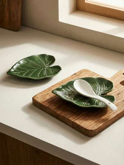 Cirelle 1个陶瓷锅铲架，厨房台面勺子架，可爱叶子造型，多功能餐具架，适用于烹饪和放置锅铲，家居装饰，叶子造型摆件，适用于客厅、餐桌、厨房，适合作为圣诞礼物、情人节礼物、生日礼物。