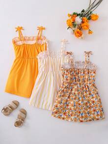 SHEIN Genkimix Kids 三件套少女休闲夏季服装：黄色碎花连体衣、条纹多色连体衣、橙色连体衣。适合多子女家庭、海滩度假、户外玩耍和上学穿着。包含柔软的蓝白格子樱桃图案连体衣、条纹连体衣。 - 彩色 - 查看 2