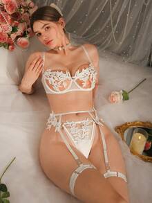 SHEIN Spicy Aura 女士撞色蕾丝镂空性感内衣套装 - 白色 - 查看 1