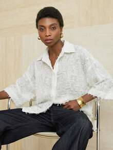 Aveloria Modichic 橄榄绿七分袖衬衫，简约剪裁，宽松版型，经典翻领，穿着舒适 - 白色 - 查看 6