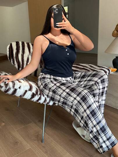 ZzzCrew 格子印花V领纽扣设计吊带背心和睡裤套装，加大码