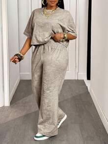 SHEIN Slayr 2025春夏新款休闲街头浅绿色宽松圆领短袖露脐T恤+系带阔腿裤女两件套，适合日常出行、返校、毕业季等场合。 - 淡黃色 - 查看 3