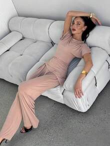 Lavishia Conjunto cómodo y elegante de 2 piezas para uso diario: Top con pliegues de manga corta y pantalones de pierna ancha - Caqui - Ver 5
