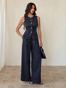 SHEIN Tall Bộ áo và quần không tay kẻ sọc mới dành cho nữ, kiểu dáng retro màu xanh navy, ôm eo, bộ hai mảnh thời trang để đi làm, món đồ thiết yếu cho công sở nữ, bộ đồ kẻ sọc, bộ đồ giáo viên nữ. - Màu xanh lam - Xem 9