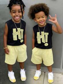 SHEIN 两件套幼儿男童无袖背心短裤套装，黑色无袖背心饰有“Hi”字母图案，宽松休闲短裤，夏季套装 - 彩色 - 查看 1