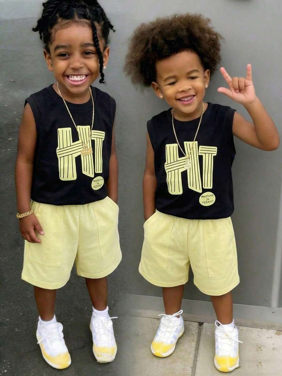 SHEIN 两件套幼儿男童无袖背心短裤套装，黑色无袖背心饰有“Hi”字母图案，宽松休闲短裤，夏季套装 - 彩色 - 查看 1
