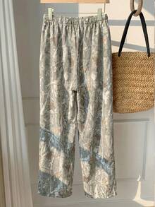 SHEIN EZwear Quần nữ dáng rộng cạp thấp in họa tiết cành cây rằn ri phong cách retro, quần short suông, món đồ không thể thiếu cho mùa tựu trường. - Nhiều màu - Xem 2