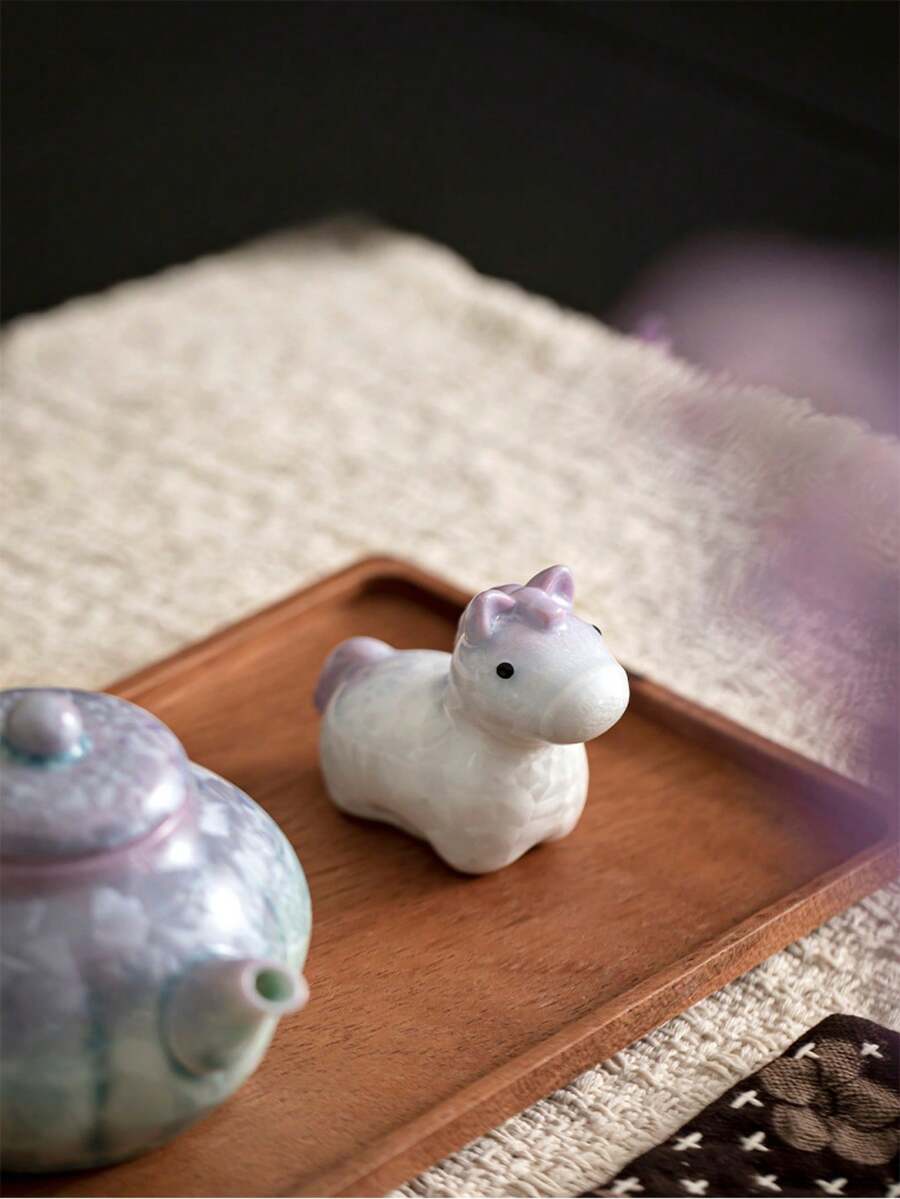 Một vật trang trí để bàn hình ngựa con nhỏ xinh bằng men pha lê. - 1PC - Xem 1