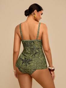 Travachic Bộ bikini cỡ lớn dành cho nữ, họa tiết cây nhiệt đới màu xanh lá cây, áo bơi hai dây cổ chữ V phối màu vàng, cạp chun co giãn. - màu xanh lá - Xem 2