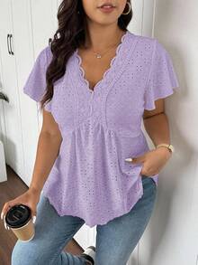 SHEIN Frenchy Kaos Wanita Ukuran Besar Motif Tie Dye Bunga Model A-Line Leher V dengan Patchwork Renda dan Tekstur - Purple - View 5