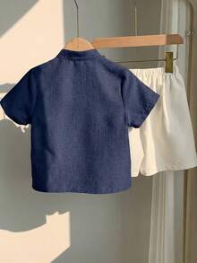 SHEIN LMoss Kids 儿童男童休闲V领短袖衬衫和短裤两件套 - 藏蓝色 - 查看 4