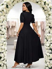 SHEIN Lady Robe élégante à col en cœur, manches à volants en pétales, boutonnage simple pour femmes, couleur unie - Noir - Voir 2