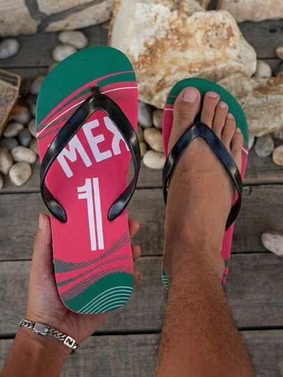 Sandalias tipo flip flop ideales para los apasionados por el fútbol y el espíritu deportivo. Su diseño vibrante en tonos coloridos, las convierte en la opción ideal para quienes desean lucir un calzado lleno de energía, ideal para aficionados al deporte y para quienes buscan comodidad y estilo en su día a día.