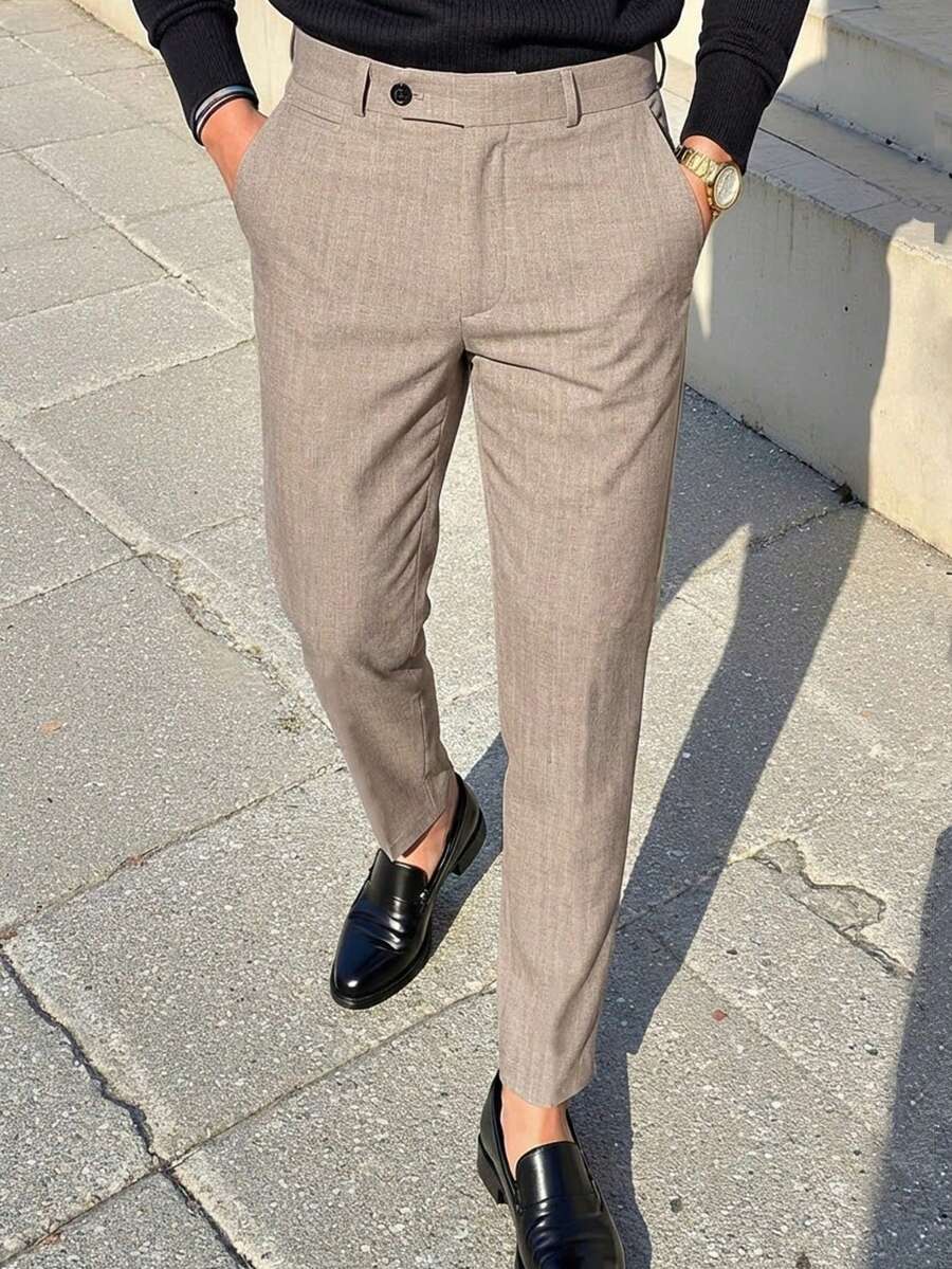 Manfinity Bizformal 老钱正装,新款秋冬复古绅士风高腰直筒宽松西装裤,垂坠感防皱灯芯绒休闲丝绒西装裤,都市休闲日常通勤外出,英伦复古时尚高腰直筒羊羔绒厚款西装裤,正装裤,防皱,易于打理,可调节复古西装裤,英伦绅士风,商务休闲风,正式场合适用。 - 卡其色 - 查看 1