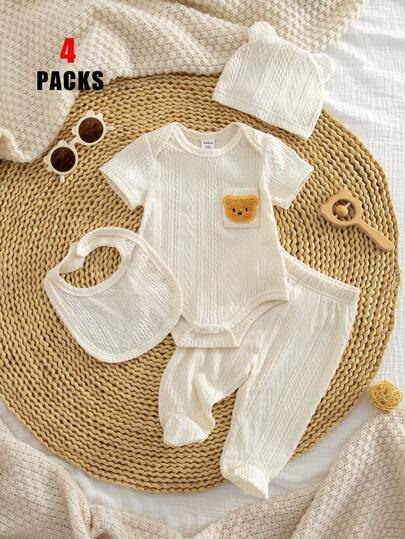 新生男宝宝四件套春夏针织圆领短袖提花连体衣（带口袋）、裤子、围兜和饰有可爱小熊刺绣的帽子，休闲睡衣套装