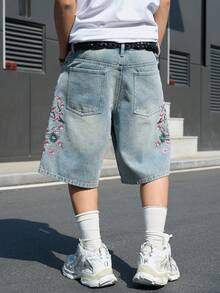 Manfinity EMRG Men's Casual Street Style Embroidered Blue Denim Shorts - Light Wash - View 2