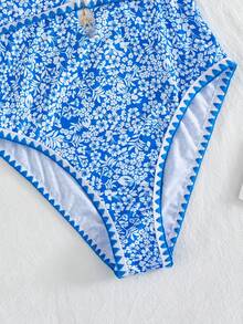 Swim Mod 新款女士优雅波西米亚风海滩度假连体泳衣 - 蓝色花卉印花挂脖式连体泳衣，饰有海星吊坠和锯齿形滚边 - 顺滑弹力透气面料 - 修身镂空设计，高开衩腿部，尽显海岸时尚风情 - 夏季海滩度假、泳池派对、音乐节、婚礼、春季假期度假、热带之旅的完美泳装 - 藍色 - 查看 5