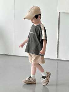 SHEIN 2pcs/Set Setelan Rajut Kasual Longgar Nyaman untuk Anak Laki-Laki, Kaos Lengan Pendek Leher Bulat Warna Kontras Motif Patchwork dan Celana Pendek, Pakaian Sehari-hari Musim Panas - Grey - View 6