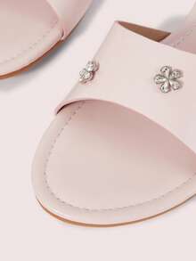CUCCOO DOLLMOD Sandalias planas cómodas de color rosa para damas, sandalias planas con pequeña flor de metal y rhinestone con estilo dulce - Rosa - Ver 5