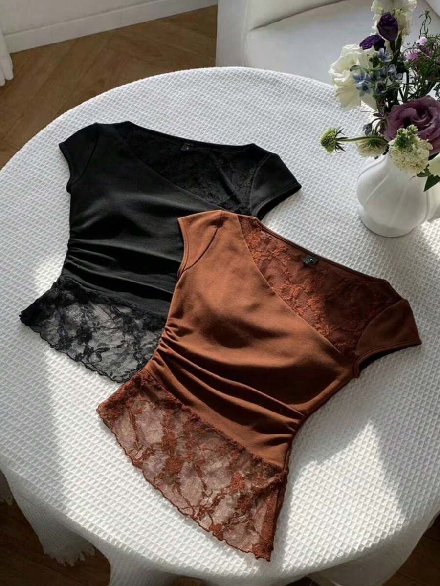 Sweetra Y2K性感蕾丝拼接不对称下摆休闲度假衬衫 - 彩色 - 查看 1